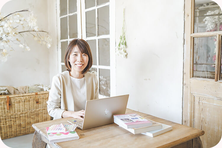 名古屋　女性　WEBデザイナー